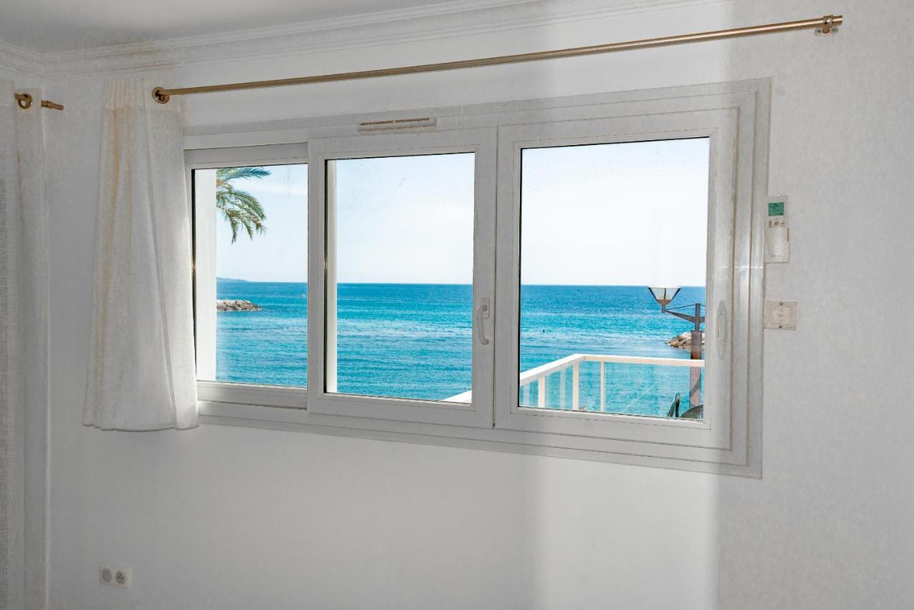 רוקברון-קאפ-מרט Hotel Et Appartements Reine D'Azur מראה חיצוני תמונה